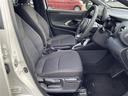【運転席】座り心地が良いシートなので長時間の運転でも快適にお過ごしいただけます。新品のフロアマットのご注文も可能です。掲載箇所以外にご希望の写真がございましたらお気軽にお問い合わせ下さい。