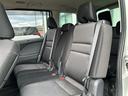 【セカンドシート】2列目もゆったりドライブを楽しめます。掲載箇所以外にご希望の写真がございましたらお気軽にお問い合わせ下さい。フロアマットは汚れが気になる場合は新品のご注文も承ります。