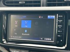 【ディスプレイオーディオ】ご自身のスマートフォンを接続すれば、「Ａｐｐｌｅ　ＣａｒＰｌａｙ」または「Ａｎｄｒｏｉｄ　Ａｕｔｏ」から、スマホアプリのナビや電話、メッセージ、音楽などが楽しめます！ 3