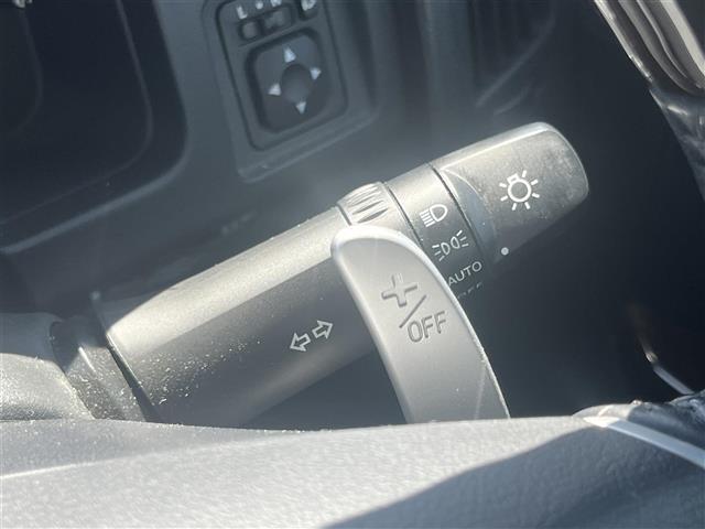 Ｄ　パワーパッケージ　４ＷＤ　フリップダウンモニター　クルコン　ドラレコ　シートヒーター　ビルトインＥＴＣ　社外ナビ　Ｂｌｕｅｔｏｏｔｈ　コーナーセンサー　横滑り防止装置　パドルシフト　スマートキー　ステアリングスイッチ(8枚目)