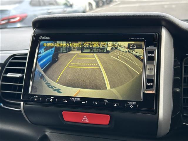 Ｎ－ＢＯＸカスタム Ｇ・ターボパッケージ　純正ナビＣＤ／ＤＶＤ／ワンセク゛　バックカメラ　ＥＴＣ　ドラレコ　クルコン　オートライト　ＬＥＤヘッドライトハロゲンフォグランプ　スマートキー　両側パワスラ　オートエアコン　純正マット　純正アルミ（4枚目）