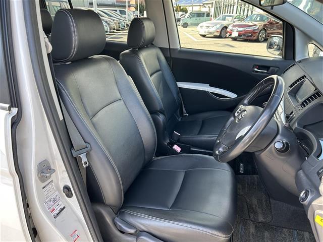 アイシス プラタナ　Ｖセレクションホワイトインテリアパッケージ　両側ハ゜ワスラ／３列シート／ＤラーＯＰ純ナヒ゛／ＡＭ／ＦＭ／ＤＶＤ／ワンセク゛／ＢＴ／Ｂカメラ／エンシ゛ンスタートホ゛タン／フロント／リア／エアロ／スマートキー／スヘ゜アキー／ＡＢＳ／Ｗエアハ゛ック゛（12枚目）