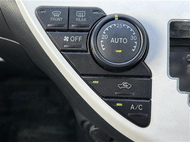 アイシス プラタナ　Ｖセレクションホワイトインテリアパッケージ　両側ハ゜ワスラ／３列シート／ＤラーＯＰ純ナヒ゛／ＡＭ／ＦＭ／ＤＶＤ／ワンセク゛／ＢＴ／Ｂカメラ／エンシ゛ンスタートホ゛タン／フロント／リア／エアロ／スマートキー／スヘ゜アキー／ＡＢＳ／Ｗエアハ゛ック゛（26枚目）