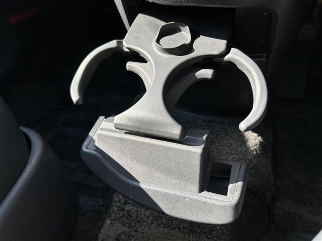 アイシス プラタナ　Ｖセレクションホワイトインテリアパッケージ　両側ハ゜ワスラ／３列シート／ＤラーＯＰ純ナヒ゛／ＡＭ／ＦＭ／ＤＶＤ／ワンセク゛／ＢＴ／Ｂカメラ／エンシ゛ンスタートホ゛タン／フロント／リア／エアロ／スマートキー／スヘ゜アキー／ＡＢＳ／Ｗエアハ゛ック゛（28枚目）