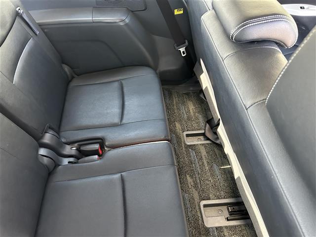 アイシス プラタナ　Ｖセレクションホワイトインテリアパッケージ　両側ハ゜ワスラ／３列シート／ＤラーＯＰ純ナヒ゛／ＡＭ／ＦＭ／ＤＶＤ／ワンセク゛／ＢＴ／Ｂカメラ／エンシ゛ンスタートホ゛タン／フロント／リア／エアロ／スマートキー／スヘ゜アキー／ＡＢＳ／Ｗエアハ゛ック゛（34枚目）