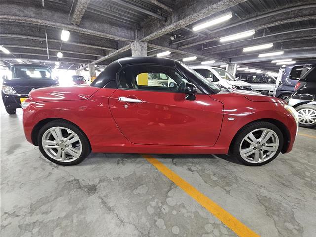 コペン ローブ 純正ナビ フルセグ ETC LEDヘッドライト ブラックインテリアパック ロッソモデロマフラー 純正16インチアルミ アイドリングストップ トランクリッドイージクローザー スマートキー 禁煙車(10枚目)