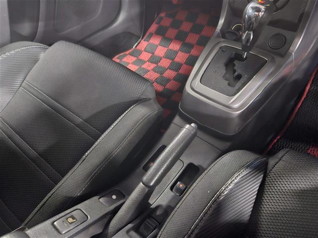 コペン ローブ 純正ナビ フルセグ ETC LEDヘッドライト ブラックインテリアパック ロッソモデロマフラー 純正16インチアルミ アイドリングストップ トランクリッドイージクローザー スマートキー 禁煙車(20枚目)