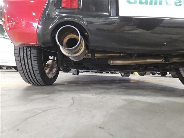 コペン ローブ 純正ナビ フルセグ ETC LEDヘッドライト ブラックインテリアパック ロッソモデロマフラー 純正16インチアルミ アイドリングストップ トランクリッドイージクローザー スマートキー 禁煙車(37枚目)