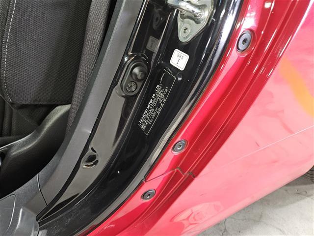 コペン ローブ 純正ナビ フルセグ ETC LEDヘッドライト ブラックインテリアパック ロッソモデロマフラー 純正16インチアルミ アイドリングストップ トランクリッドイージクローザー スマートキー 禁煙車(41枚目)