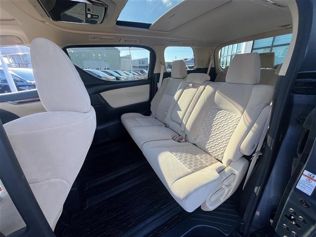 ヴェルファイアハイブリッド Ｘ　社外ナビ　８人乗り　後席モニター　ＥＴＣ　ＰＳドア（18枚目）