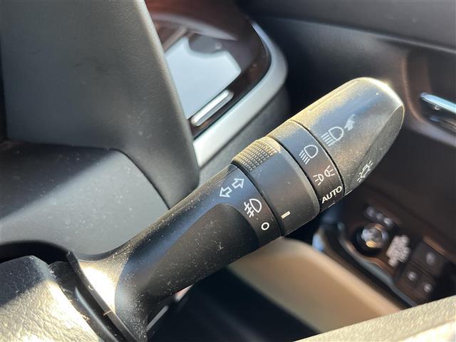 ヴェルファイアハイブリッド Ｘ　社外ナビ　８人乗り　後席モニター　ＥＴＣ　ＰＳドア（28枚目）