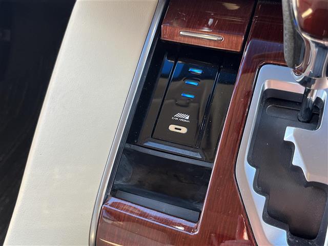 ヴェルファイアハイブリッド Ｘ　社外ナビ　８人乗り　後席モニター　ＥＴＣ　ＰＳドア（34枚目）