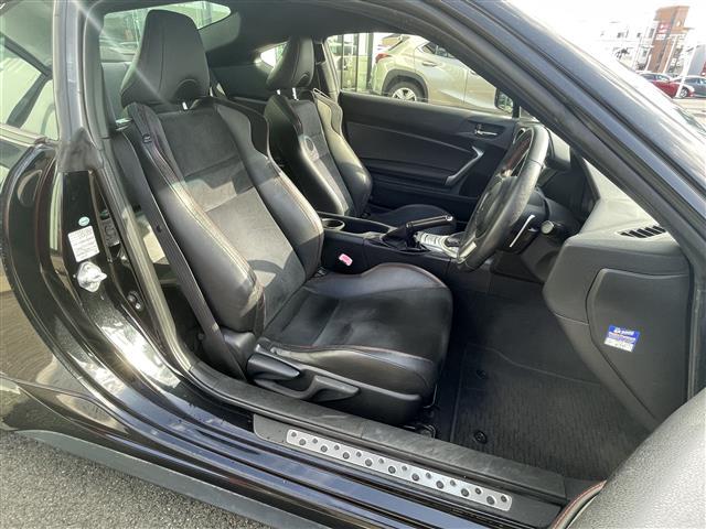 86 GTリミテッド 社外ナビ/ETC/オートライト/AAC/ワンセグTV/シートヒーター/TRDエアロ/横滑り防止装置/純正アルミホイール(21枚目)