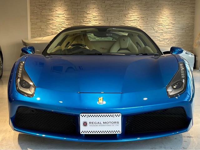４８８スパイダー Ｆ１　ＤＣＴ　右Ｈ　ＯＰ６４７　カーボンＤゾーンＬＥＤステア　カーボンセンターブリッジ　ツートンＯＰカラー　フロントリフター　プロテクションフィルム　リアカメラ　正規Ｄ車・Ｄ記録　フル電動シート（2枚目）