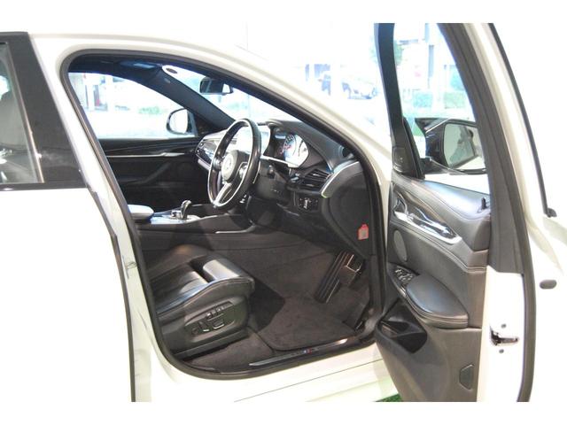 Ｘ６ Ｍ ベースグレード　２１インチ純正アルミホイール　サンルーフ　ｈａｒｍａｎ／ｋａｒｄｏｎサウンド　カーボンファイバーインテリア　黒メリノレザー　アダプティブＬＥＤヘッドライト　パークディスタンスコントロール（15枚目）