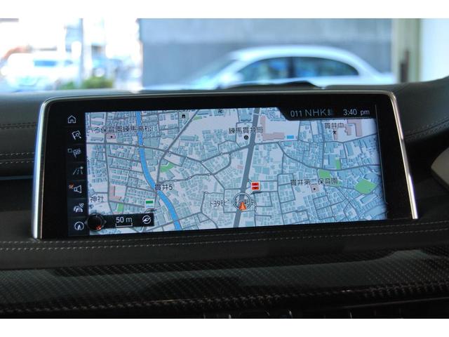 Ｘ６ Ｍ ベースグレード　２１インチ純正アルミホイール　サンルーフ　ｈａｒｍａｎ／ｋａｒｄｏｎサウンド　カーボンファイバーインテリア　黒メリノレザー　アダプティブＬＥＤヘッドライト　パークディスタンスコントロール（30枚目）