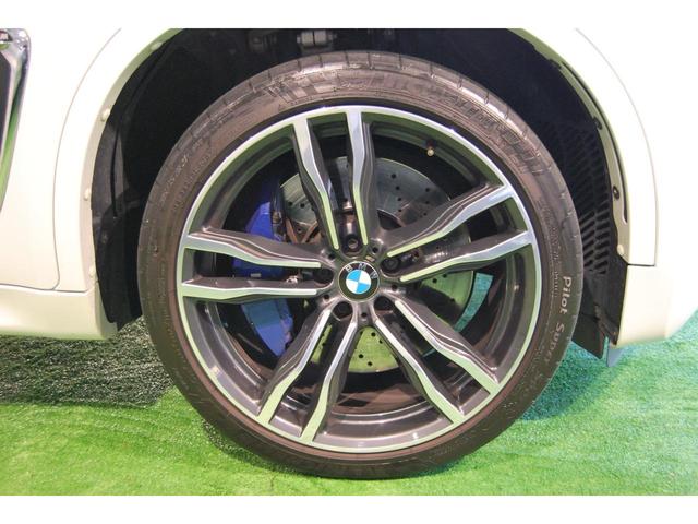 Ｘ６ Ｍ ベースグレード　２１インチ純正アルミホイール　サンルーフ　ｈａｒｍａｎ／ｋａｒｄｏｎサウンド　カーボンファイバーインテリア　黒メリノレザー　アダプティブＬＥＤヘッドライト　パークディスタンスコントロール（45枚目）
