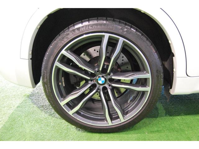 Ｘ６ Ｍ ベースグレード　２１インチ純正アルミホイール　サンルーフ　ｈａｒｍａｎ／ｋａｒｄｏｎサウンド　カーボンファイバーインテリア　黒メリノレザー　アダプティブＬＥＤヘッドライト　パークディスタンスコントロール（46枚目）