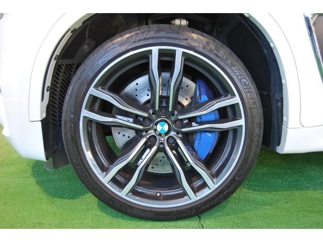 Ｘ６ Ｍ ベースグレード　２１インチ純正アルミホイール　サンルーフ　ｈａｒｍａｎ／ｋａｒｄｏｎサウンド　カーボンファイバーインテリア　黒メリノレザー　アダプティブＬＥＤヘッドライト　パークディスタンスコントロール（48枚目）
