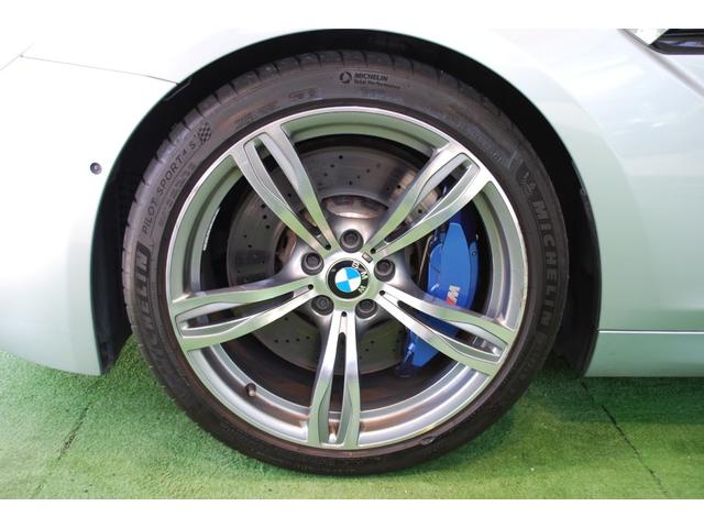 Ｍ６ カブリオレ　４．４　カーボンインテリアトリム／ヘッドアップディスプレイ／フルレザー／バックカメラ／２０インチＭツインスポーク／ドラレコ／ＥＴＣ（36枚目）