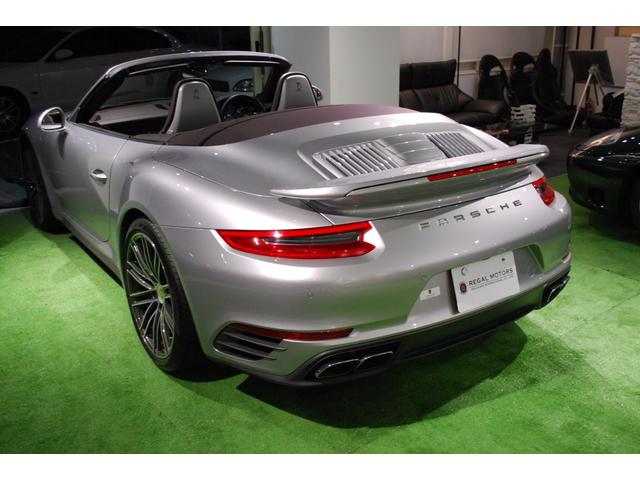 ９１１ ９１１カブリオレ　ターボＰＤＫ　エスプレッソ＆マホガニーインテリア／スポクロ／ＢＯＳＥサウンド／ＰＤＬＳプラス／フロントリフト／ブラインドスポット／アダプティブクルコン／レーンチェンジアシスト／アダプティブスポーツシートプラス（12枚目）