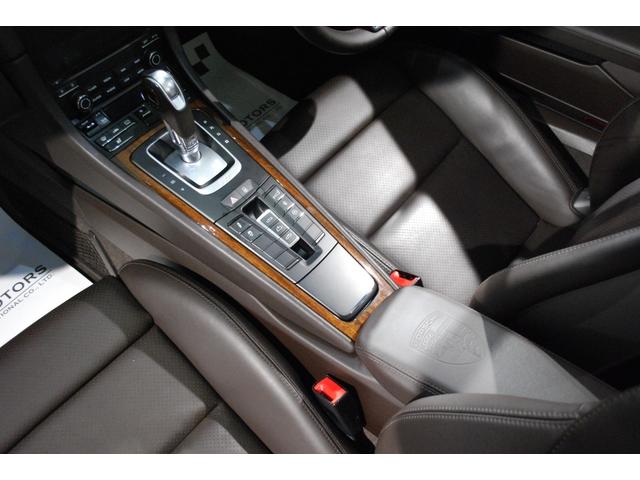 ９１１ ９１１カブリオレ　ターボＰＤＫ　エスプレッソ＆マホガニーインテリア／スポクロ／ＢＯＳＥサウンド／ＰＤＬＳプラス／フロントリフト／ブラインドスポット／アダプティブクルコン／レーンチェンジアシスト／アダプティブスポーツシートプラス（27枚目）