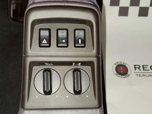 ９１１ ９１１カレラ４　４ＷＤ　ジュビリー３０周年記念限定車正規輸入２０台（26枚目）