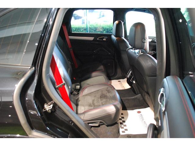 カイエン ＧＴＳ　ティプトロニックＳ　４ＷＤ　スポーツクロノパッケージ／ＢＯＳＥサウンド（19枚目）