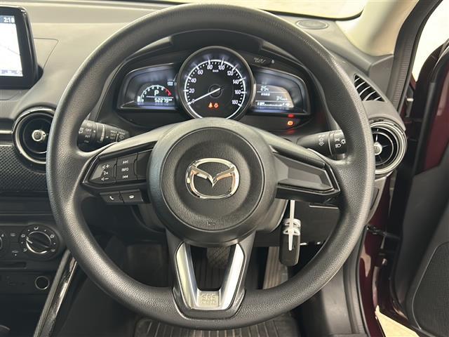 デミオ 13S 純正メーカーナビ/BTA バックカメラ オートリトラミラー ステアリングリモコン スマートキー プッシュスタート(6枚目)