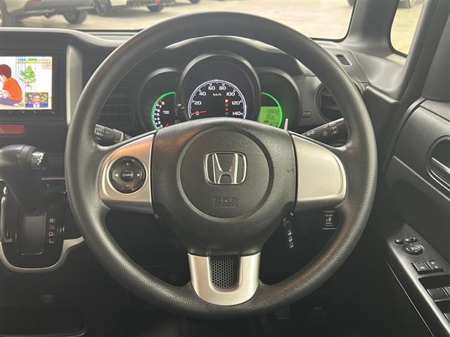 N-BOX G・Lパッケージ 社外メモリナビ(フルセグ/CD/DVD/BTA)バックカメラ 片側パワースライドドア ETC 純正フロアマット チップアップシート ベンチシート 純正ハロゲンヘッドライト スマートキー スペアキー(7枚目)