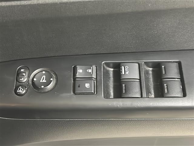 N-BOX G・Lパッケージ 社外メモリナビ(フルセグ/CD/DVD/BTA)バックカメラ 片側パワースライドドア ETC 純正フロアマット チップアップシート ベンチシート 純正ハロゲンヘッドライト スマートキー スペアキー(22枚目)