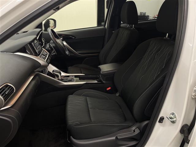 気になる車はすぐにお問い合わせください！画面右側の００６６から始まる無料ダイヤルからお問い合わせ下さい！専門スタッフがお車のご質問にお答えいたします！