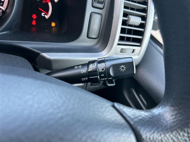 ハイエースワゴン GL ワンオーナー☆社外ETC☆CD 片側スライドドア ハロゲンライト 純正フロアマット 電格ミラー 保証書(5枚目)