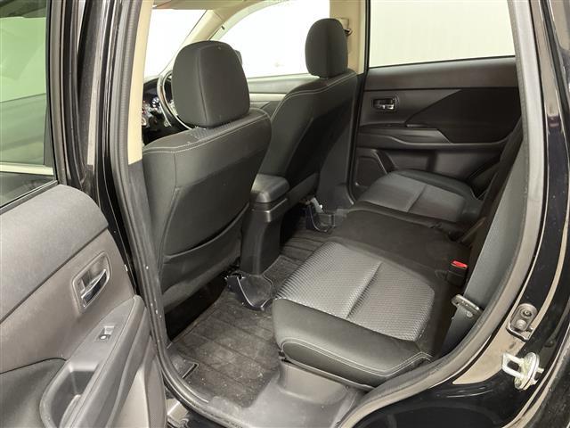 アウトランダー 20G イクリプスナビ/フルセグ/DVD/BTA クルーズコントロール HIDライト パドルシフト ステアリングリモコン フォグ コーナーセンサー スマートキー(16枚目)