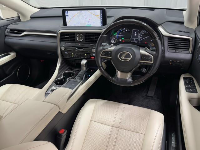 RX RX450h バージョンL リアカメラ ナビTV 地デジ 本革 メモリナビ 横滑り防止装置 盗難防止装置 記録簿 エアバッグ DVD再生機能 ABS LEDライト ミュージックプレイヤー接続可 アルミホイール ETC エアコン(6枚目)