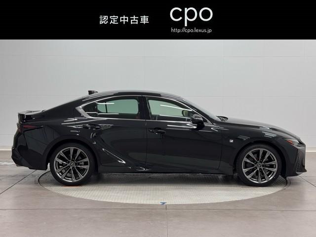 IS IS300 Fスポーツ バックC 追従クルコン 横滑り防止装置 フルセグ DVD ナビTV 盗難防止装置 メモリーナビ パワーウィンドウ ミュージックプレイヤー接続可 パワーシート ETC スマートキー エアバッグ アルミ(3枚目)