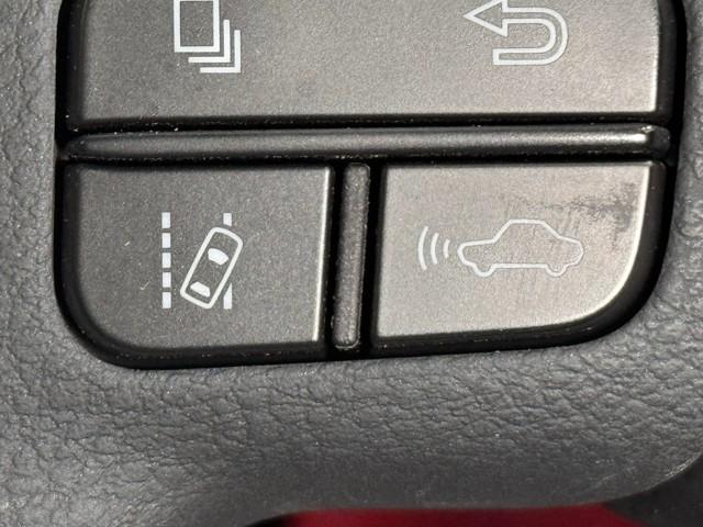 IS IS300 Fスポーツ バックC 追従クルコン 横滑り防止装置 フルセグ DVD ナビTV 盗難防止装置 メモリーナビ パワーウィンドウ ミュージックプレイヤー接続可 パワーシート ETC スマートキー エアバッグ アルミ(14枚目)