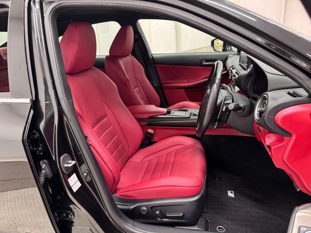 IS IS300 Fスポーツ バックC 追従クルコン 横滑り防止装置 フルセグ DVD ナビTV 盗難防止装置 メモリーナビ パワーウィンドウ ミュージックプレイヤー接続可 パワーシート ETC スマートキー エアバッグ アルミ(18枚目)