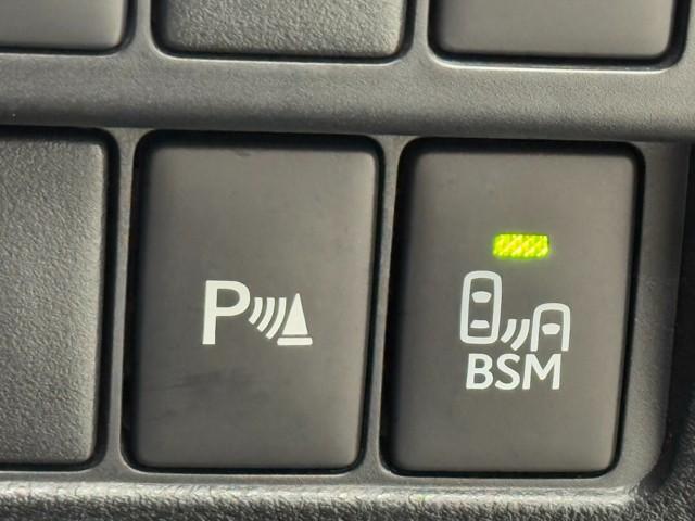 IS IS300h 地デジフルセグ パワ-シ-ト オ-トエアコン 盗難防止システム アルミ メモリナビ 横滑り防止 エアバッグ ナビTV パワーウィンドウ キーレス ABS AUX パワーステアリング DVD再生 記録簿(13枚目)