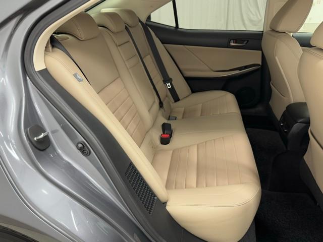 IS IS300h 地デジフルセグ パワ-シ-ト オ-トエアコン 盗難防止システム アルミ メモリナビ 横滑り防止 エアバッグ ナビTV パワーウィンドウ キーレス ABS AUX パワーステアリング DVD再生 記録簿(18枚目)