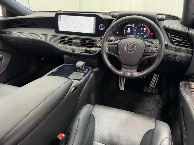 LS LS500 Fスポーツ エアロ サンル-フ LEDヘッド エアコン ETC車載器 記録簿 スマキー 本革シート AUX Pシート 横滑り防止装置 盗難防止システム TVナビ メモリーナビ アルミホイール バックカメラ(6枚目)