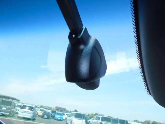 e:HEVホーム 2年保証付 デモカー 衝突被害軽減ブレーキ アダプティブクルーズコントロール サイド&カーテンエアバッグ 前後ドライブレコーダー メモリーナビ フルセグTV バックカメラ ETC ワンオーナー車(11枚目)