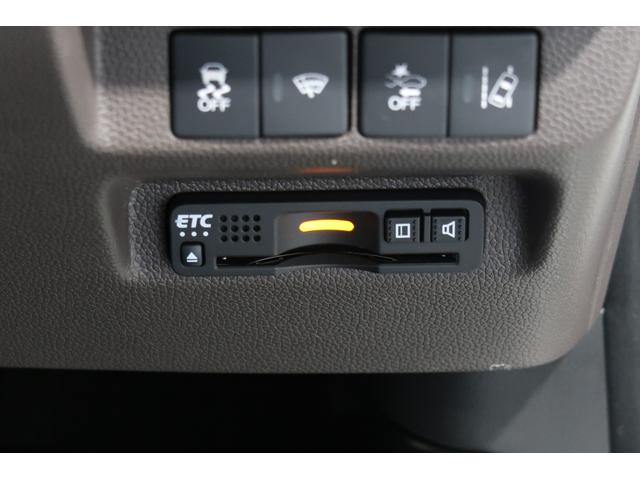 フリード+ G・ホンダセンシング ホンダ認定中古車/ワンオーナー/ドラレコ/ナビ/フルセグ/バックカメラ/USB/Bluetooth/両側パワースライドドア/ETC/シートヒーター/LEDヘッドライト/障害物センサー/衝突軽減ブレーキ(18枚目)