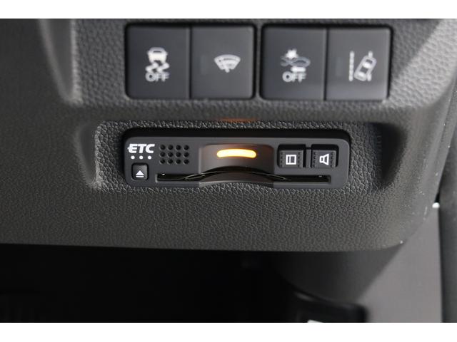 フリードハイブリッド ハイブリッド・クロスターホンダセンシング ホンダ認定中古車/ワンオーナー/ドラレコ/ナビ/フルセグ/Bluetooth/CD.DVD再生可/両側パワースライドドア/シートヒーター/ETC/LEDヘッドライト/衝突軽減ブレーキ/ホンダセンシング(18枚目)