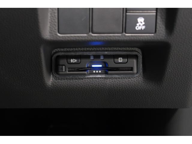 ステップワゴン ｅ：ＨＥＶスパーダプレミアムライン　認定中古車　２年保証付　ワンオーナー　ナビ　Ｂカメラ　ドラレコ　ＥＴＣ　運転支援　全周囲カメラ　マルチカメラ　Ｐテールゲート　Ｗエアコン　両側自動ドア　Ｆセグ　ＵＳＢ接続　クリアランスソナ　クルーズＣ（19枚目）