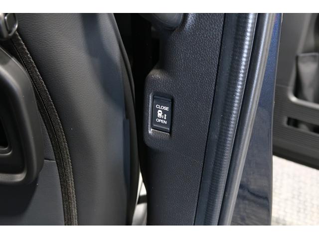 ステップワゴン ｅ：ＨＥＶスパーダプレミアムライン　認定中古車　２年保証付　ワンオーナー　ナビ　Ｂカメラ　ドラレコ　ＥＴＣ　運転支援　全周囲カメラ　マルチカメラ　Ｐテールゲート　Ｗエアコン　両側自動ドア　Ｆセグ　ＵＳＢ接続　クリアランスソナ　クルーズＣ（28枚目）