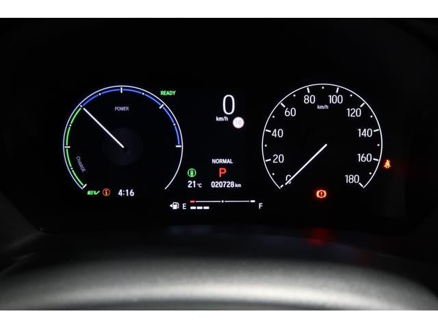 ヴェゼル ｅ：ＨＥＶＺ　認定中古車　２年保証付　ワンオーナー　ナビ　Ｂカメラ　ドラレコ　ＥＴＣ　運転支援　衝突回避支援ブレーキ機能　１オナ　スマキ　Ｐトランク　フルオートエアコン　Ｄレコ　エアバッグ　両席エアバック　Ｒカメ（13枚目）