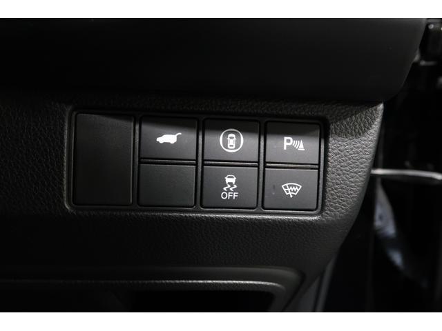 ヴェゼル ｅ：ＨＥＶＺ　認定中古車　２年保証付　ワンオーナー　ナビ　Ｂカメラ　ドラレコ　ＥＴＣ　運転支援　衝突回避支援ブレーキ機能　１オナ　スマキ　Ｐトランク　フルオートエアコン　Ｄレコ　エアバッグ　両席エアバック　Ｒカメ（17枚目）