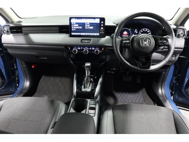 ヴェゼル ｅ：ＨＥＶＺ　ホンダ認定中古車　２年保証　メモリーナビ　Ｂカメラ　ドラレコ　ＥＴＣ　デモカー　衝突回避支援ブレーキ機能　スマキ　Ｐトランク　フルオートエアコン　エアバッグ　両席エアバック　Ｒカメ　パワーウィンドウ（10枚目）