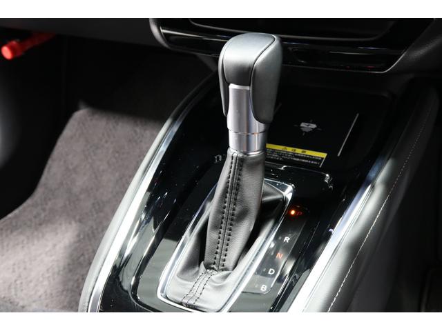 ヴェゼル ｅ：ＨＥＶＺ　ホンダ認定中古車　２年保証　メモリーナビ　Ｂカメラ　ドラレコ　ＥＴＣ　デモカー　衝突回避支援ブレーキ機能　スマキ　Ｐトランク　フルオートエアコン　エアバッグ　両席エアバック　Ｒカメ　パワーウィンドウ（13枚目）